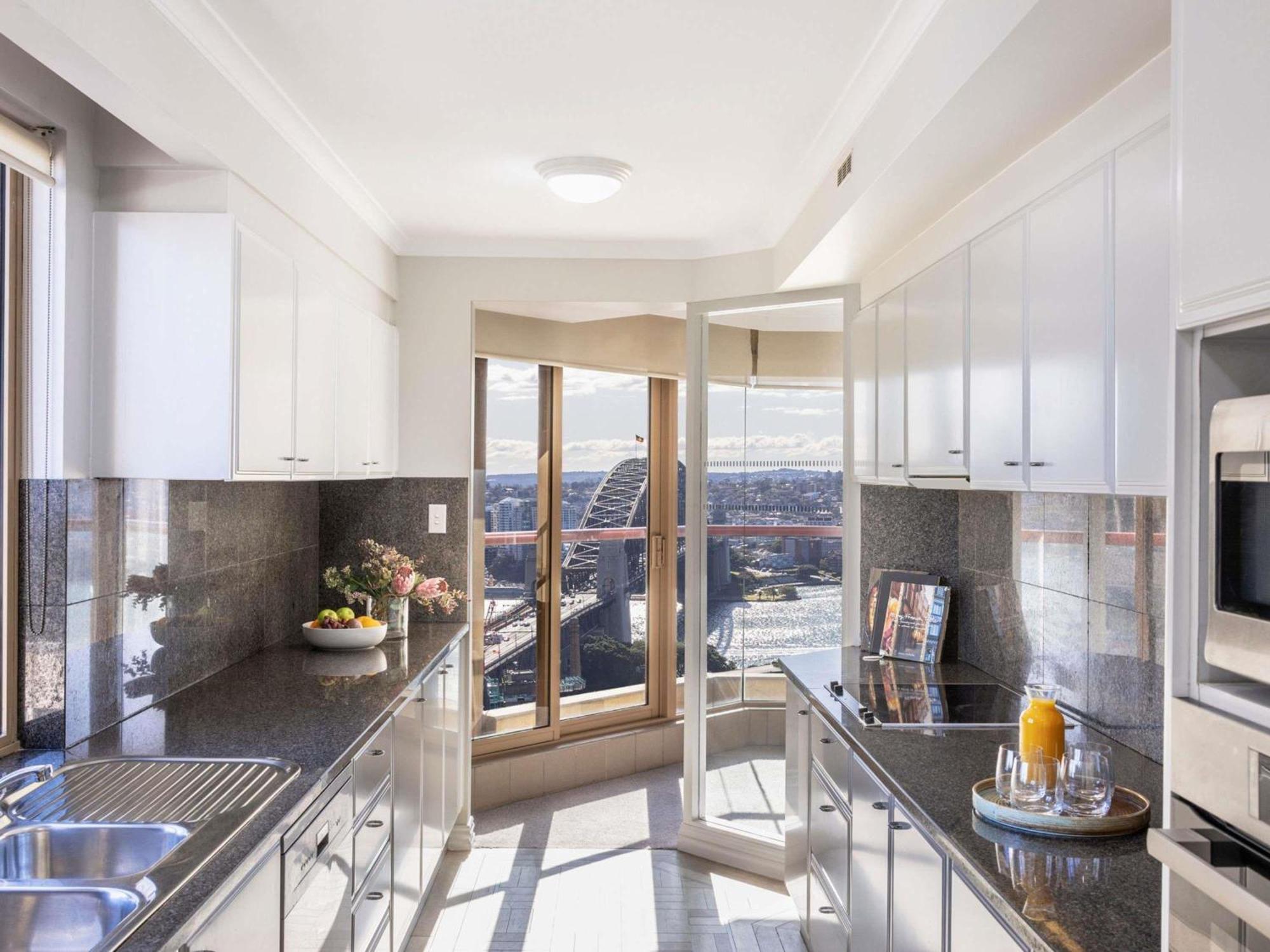 Apartamento de 3 dormitorios con vistas al puerto