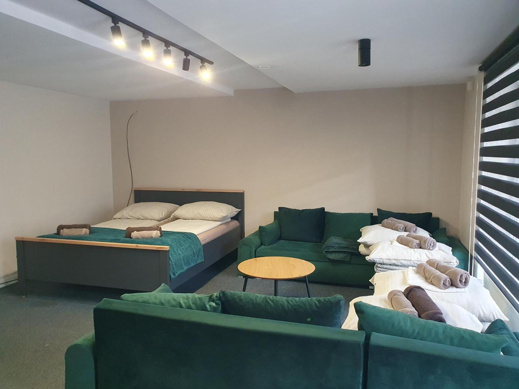 Studio mit Kingsize-Bett und Schlafsofa