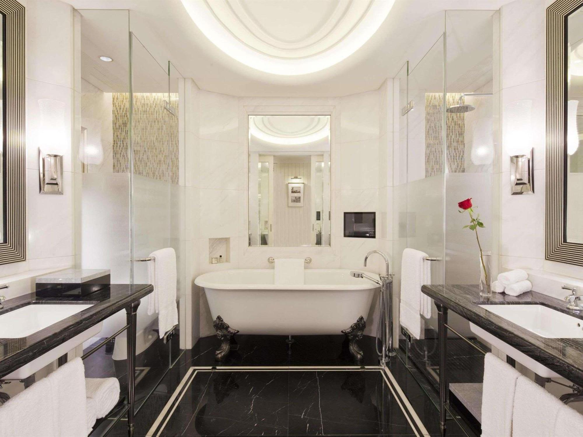 Fairmont Gold Grand King Room -‌First Round Minibar Soft Drink+Afternoon Tea+Dinner