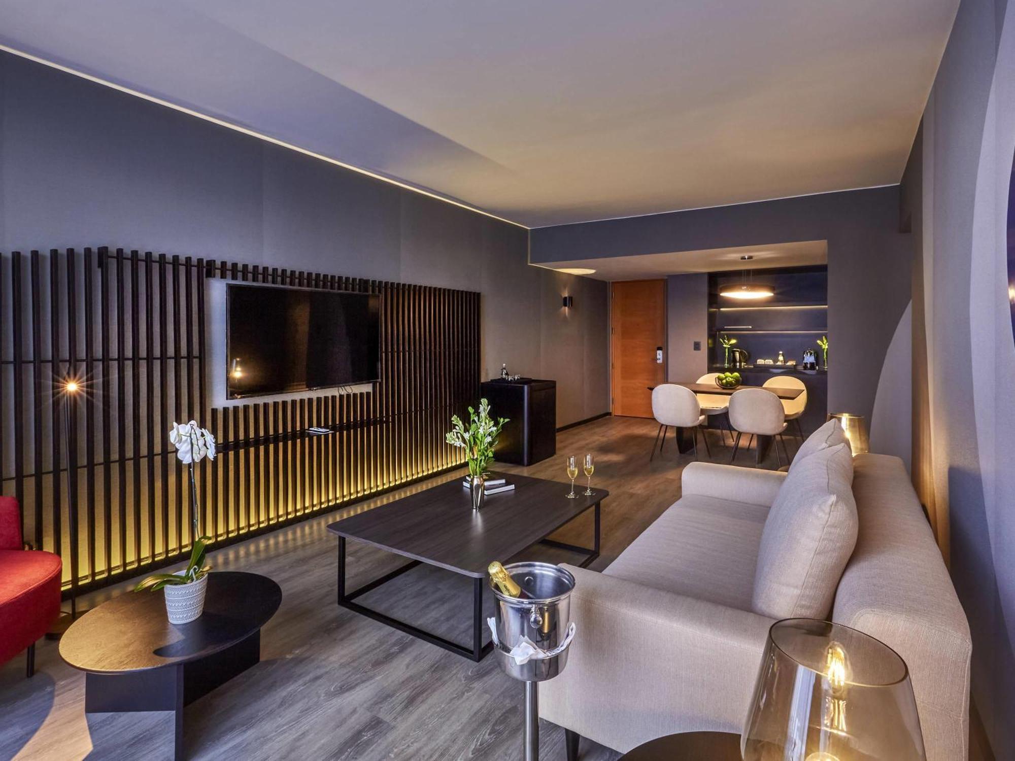 Executive King Suite