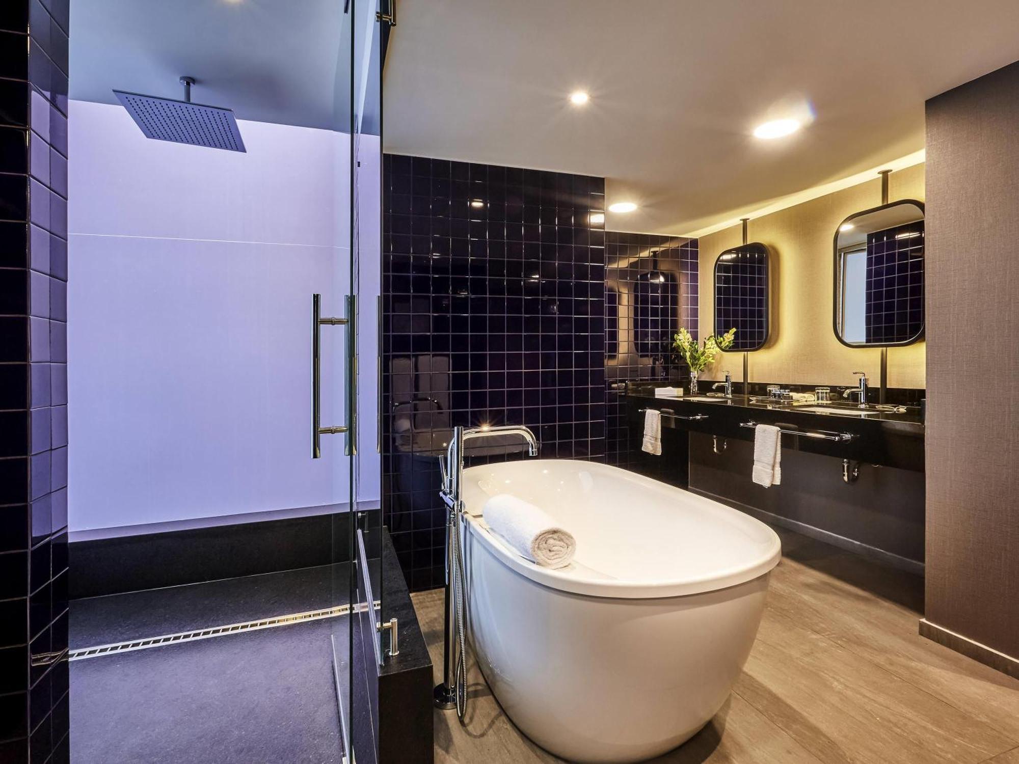 Executive King Suite