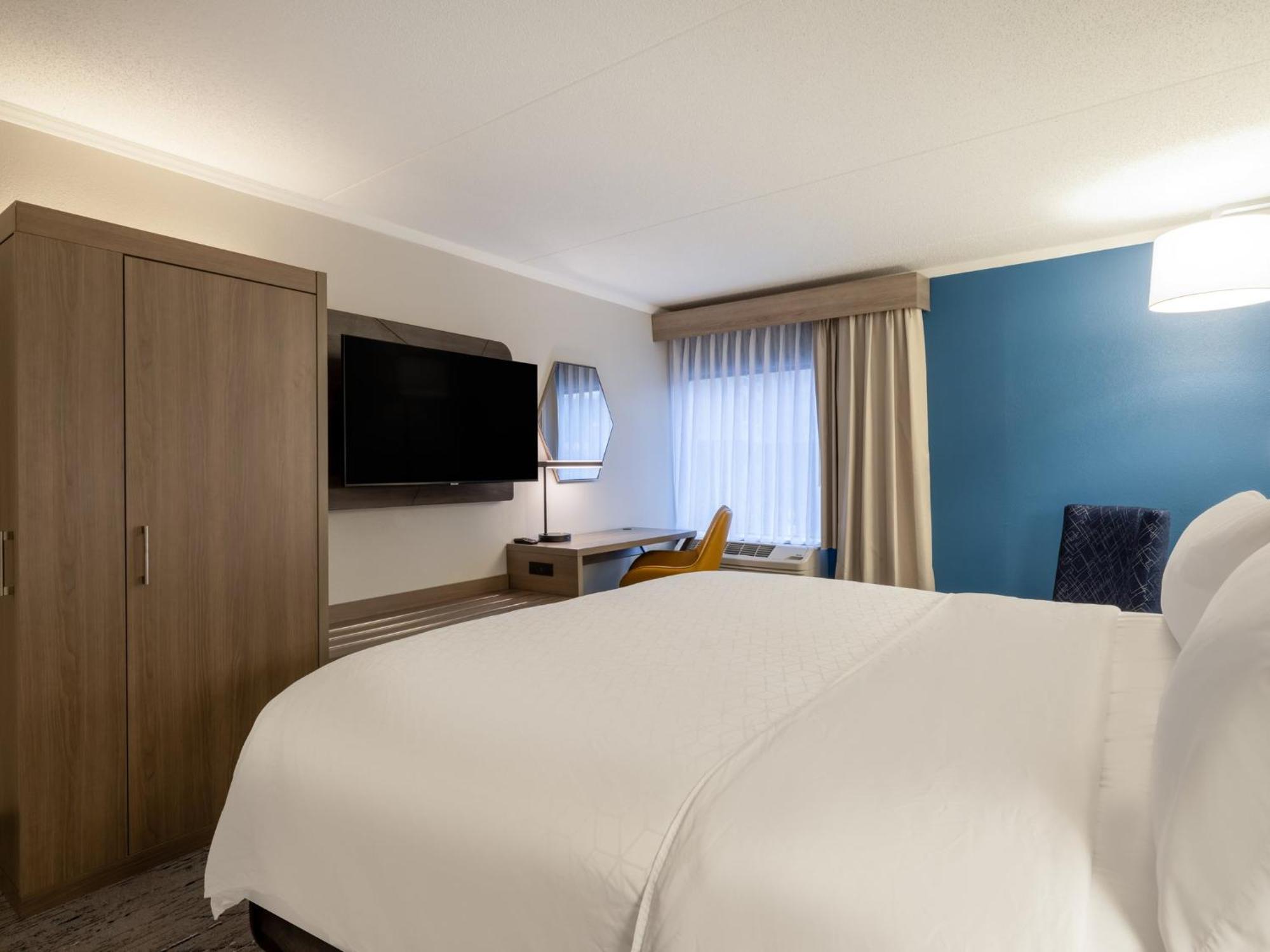 Standard King Room