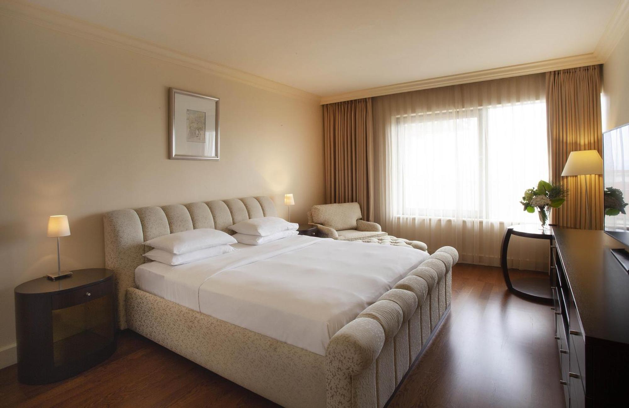 Three-Bedroom Suite Terrace Bosphorus View