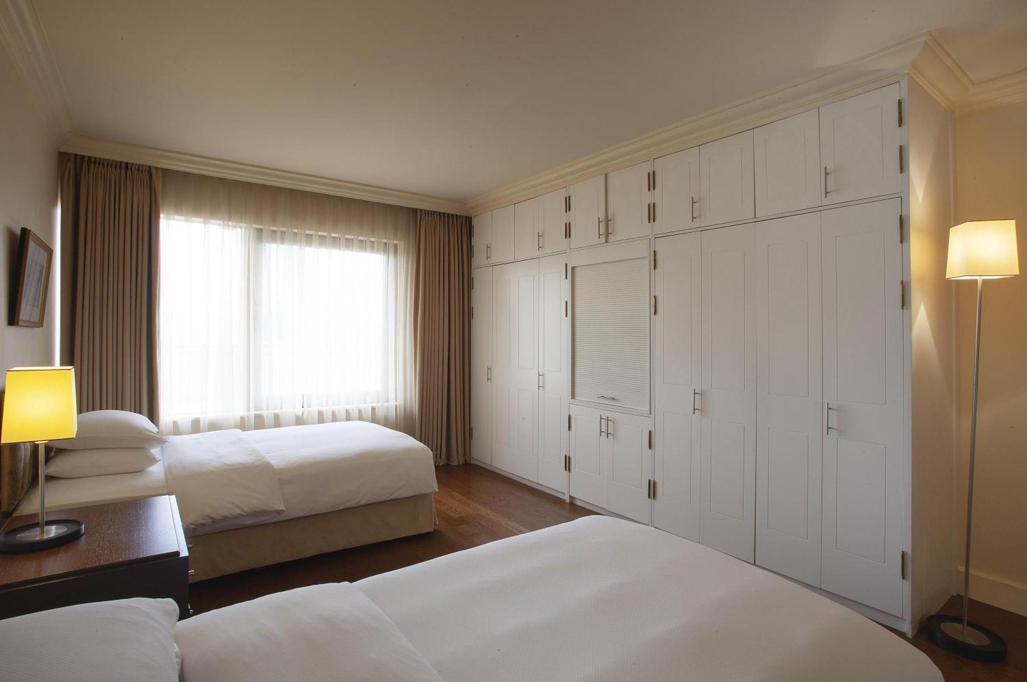 Three-Bedroom Suite Terrace Bosphorus View