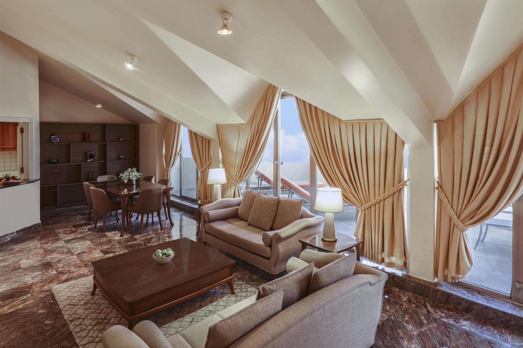 Three-Bedroom Suite Terrace Bosphorus View