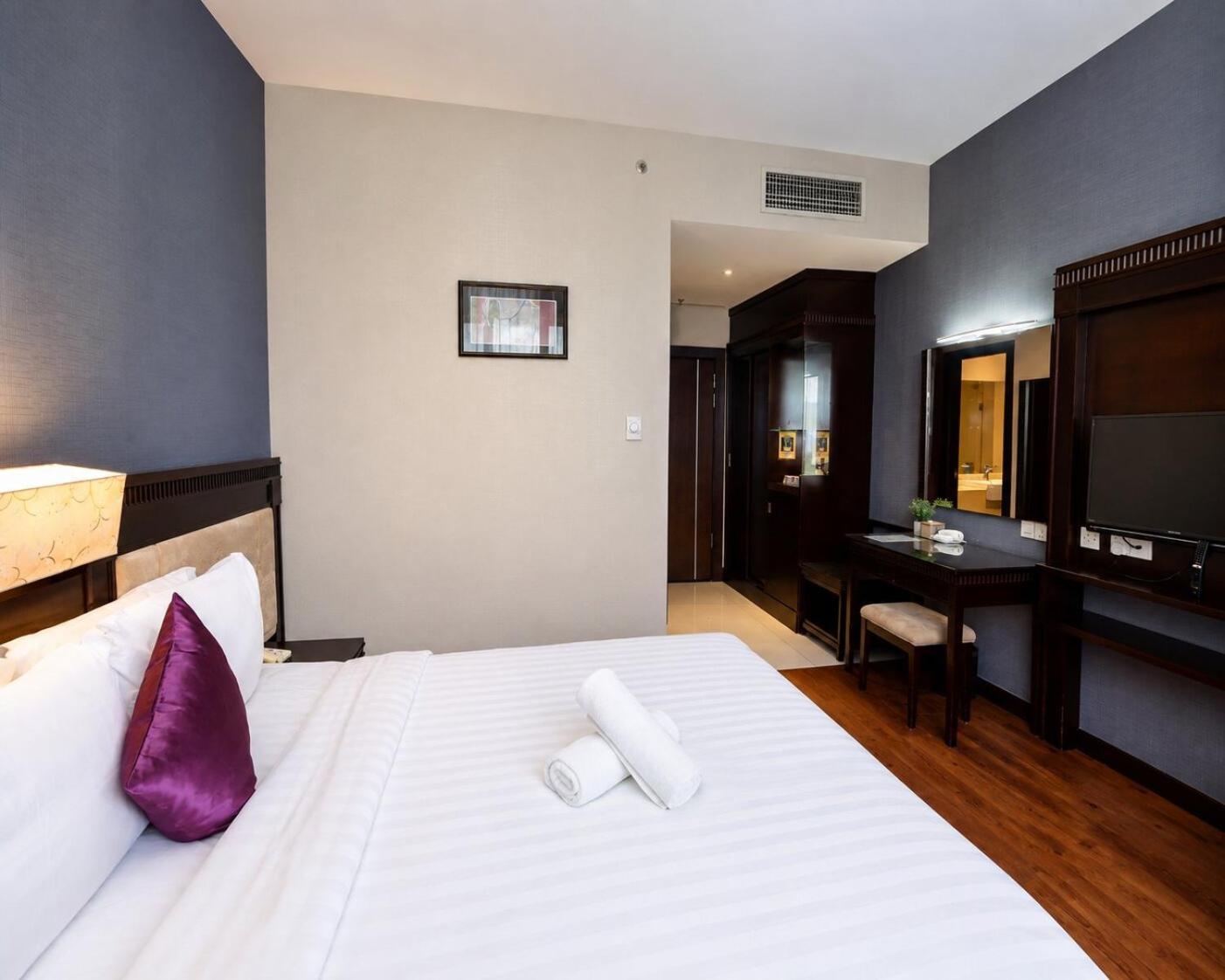 Deluxe King Room