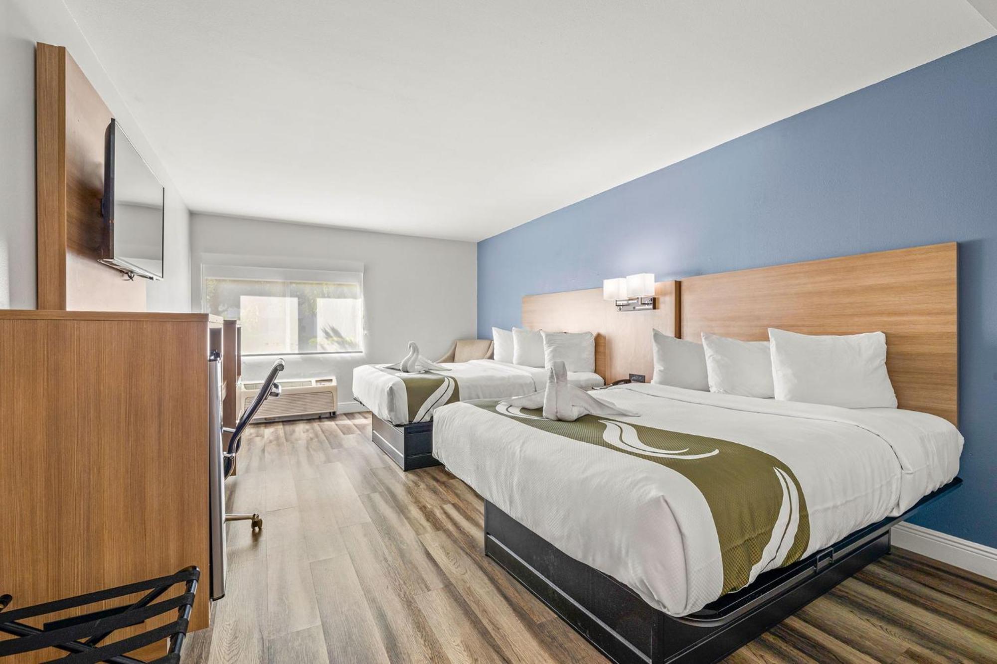 Queen Suite with Two Queen Beds and Living Room - Non Smoking