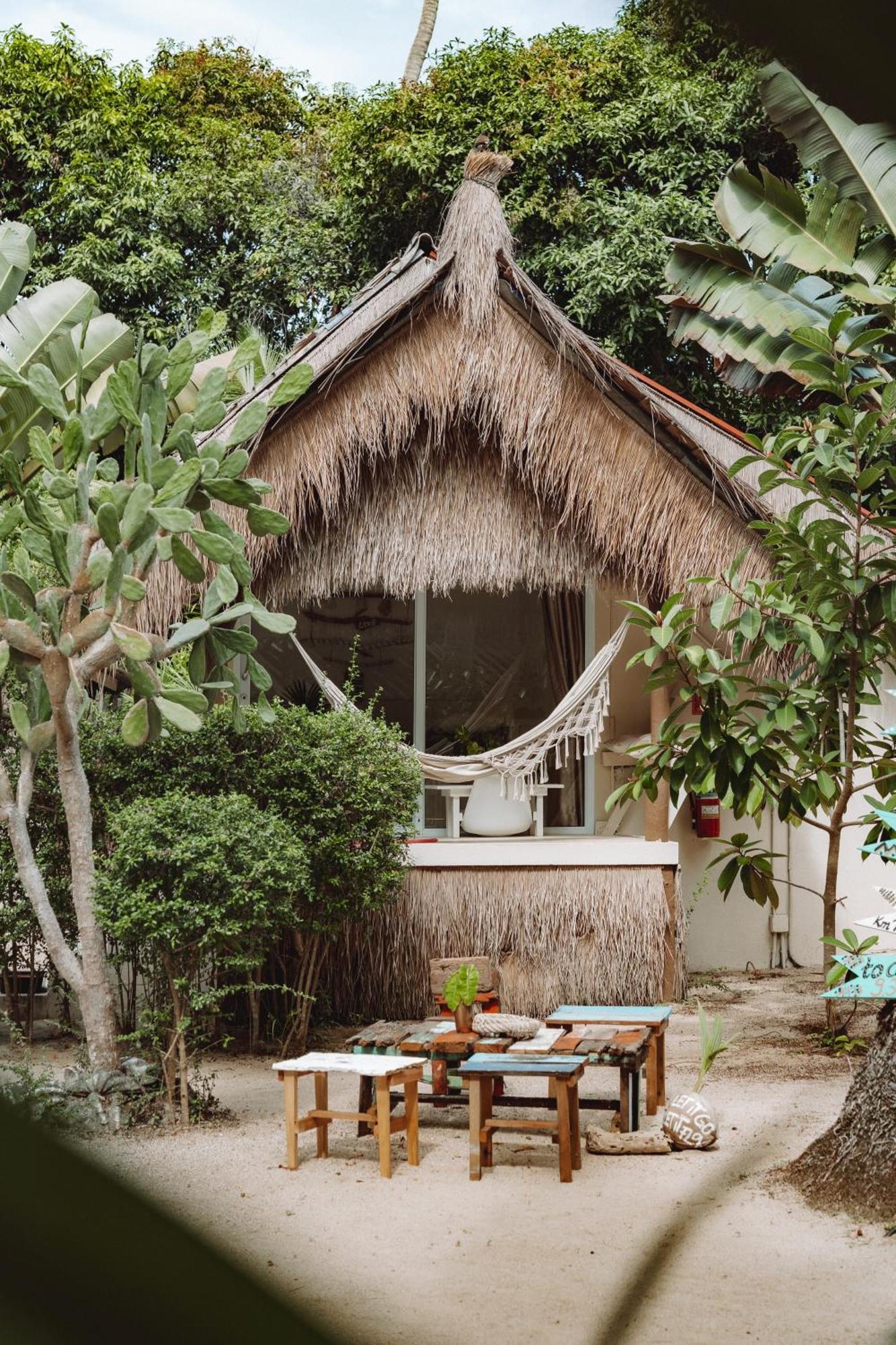 Bungalow with Garden View