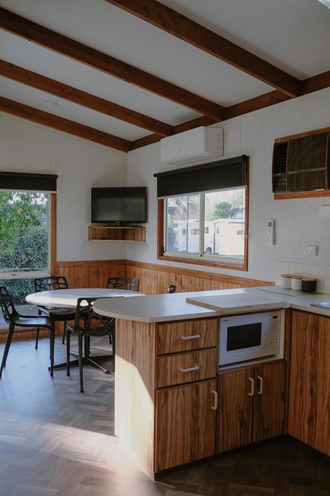Two Bedroom Holiday Unit 6 Berth