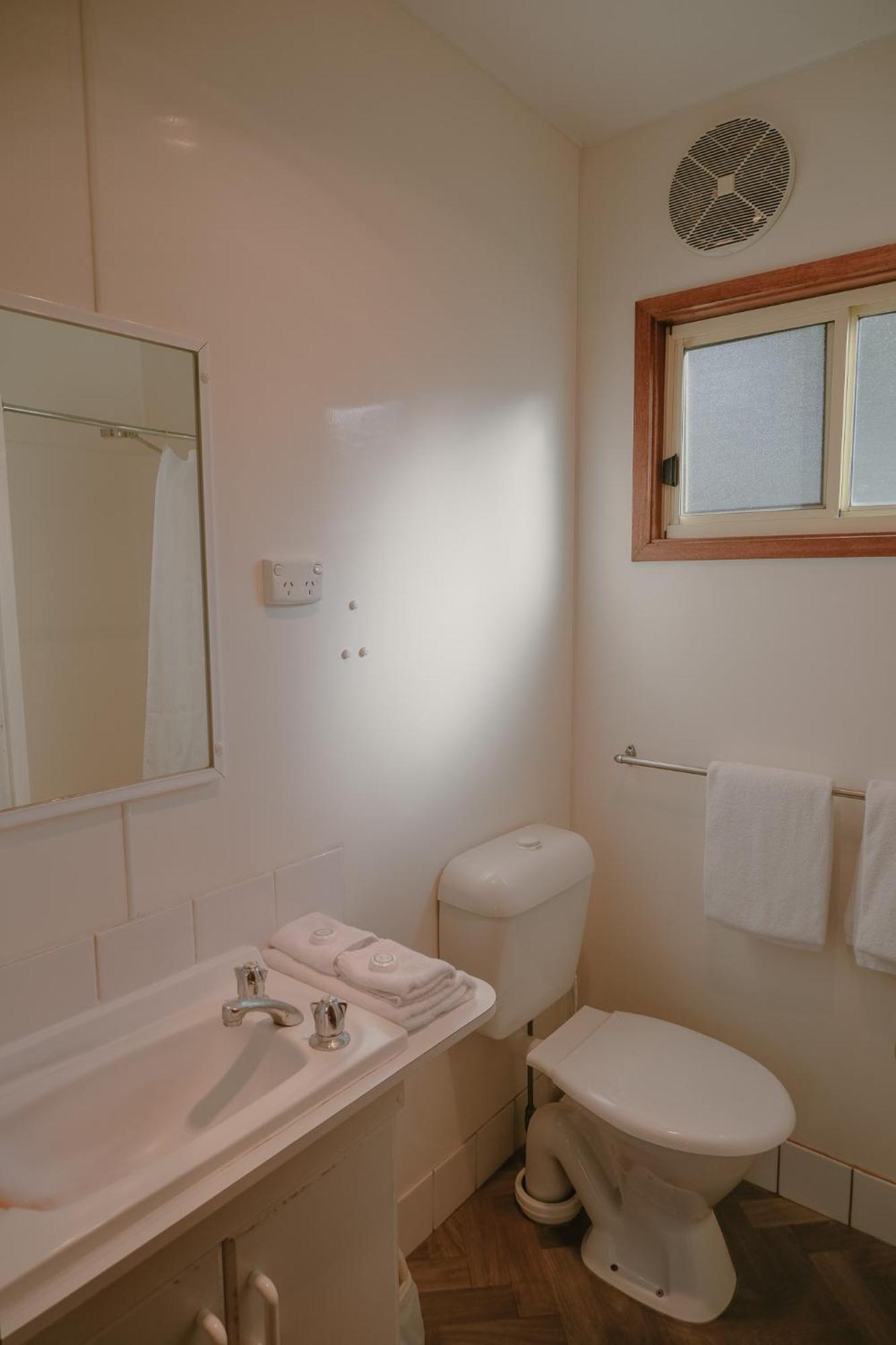 Two Bedroom Holiday Unit 6 Berth
