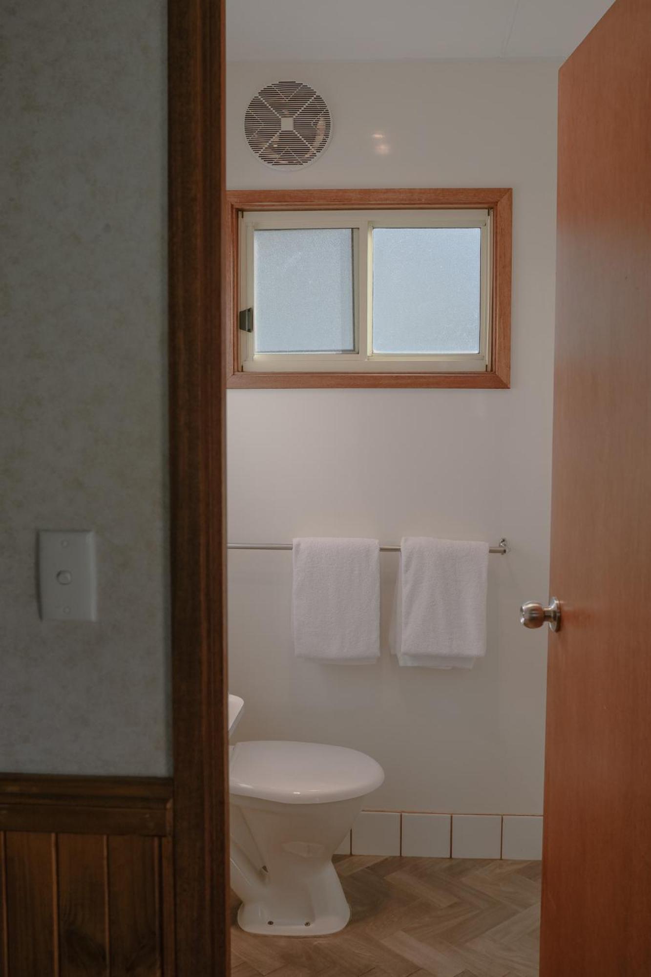 Two Bedroom Holiday Unit 6 Berth