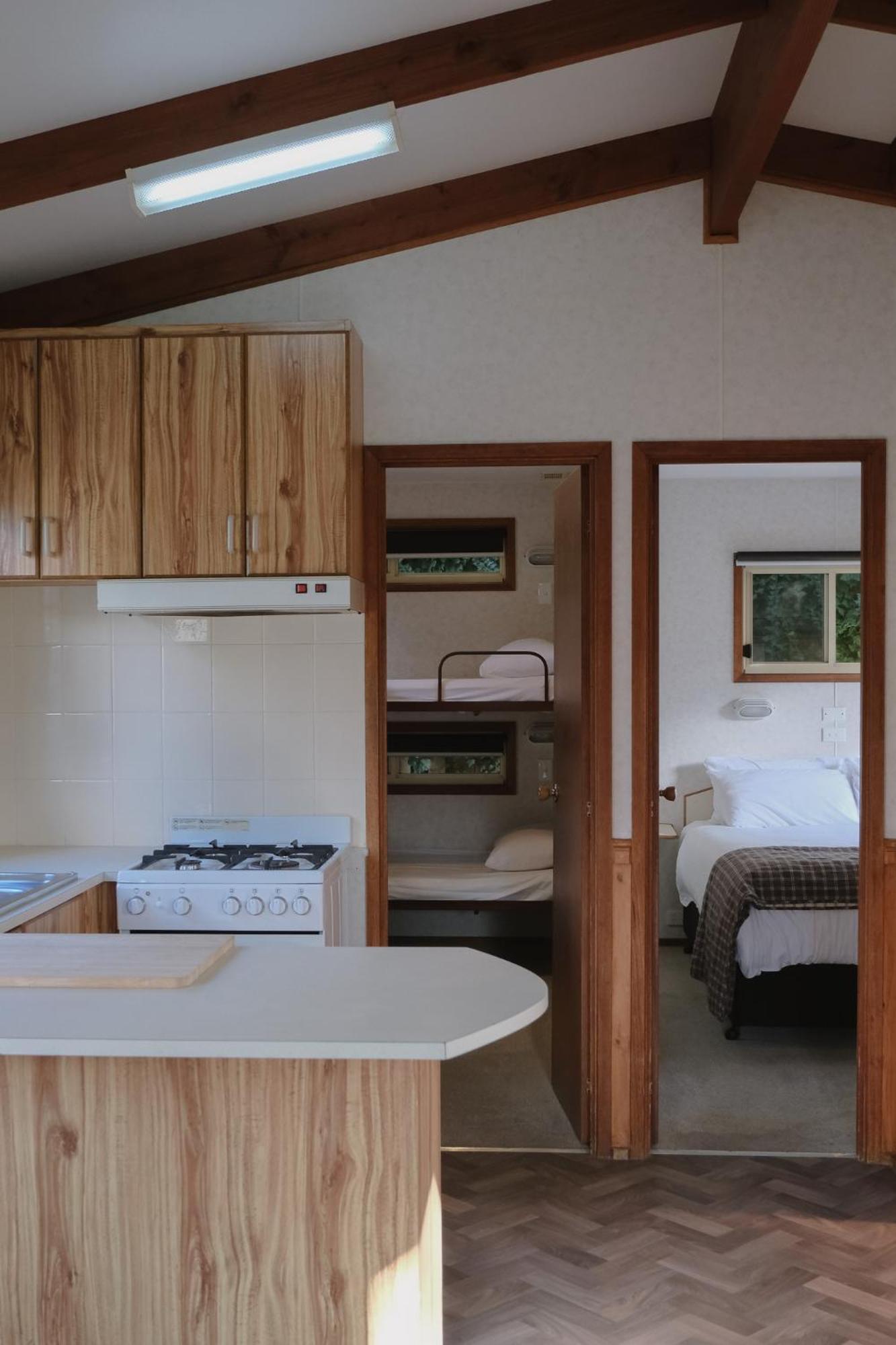 Two Bedroom Holiday Unit 6 Berth