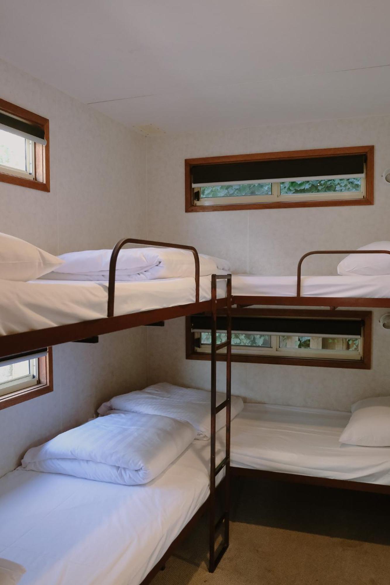 Two Bedroom Holiday Unit 6 Berth