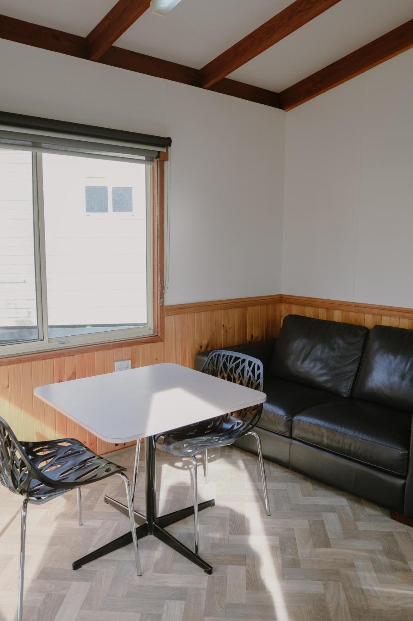 One Bedroom Deluxe Cottage 2 Berth