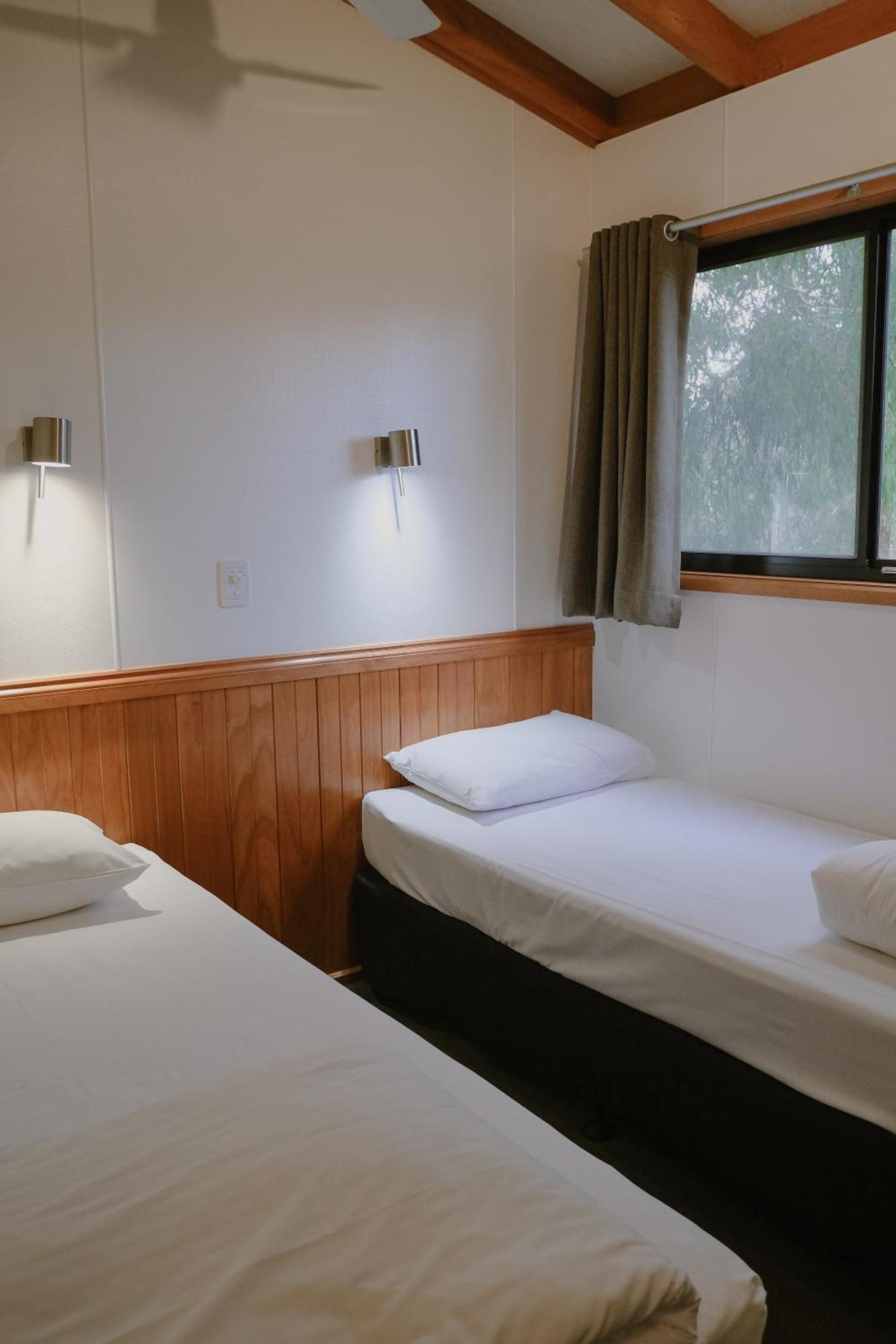 Three Bedroom Deluxe Villa Unit 8 Berth