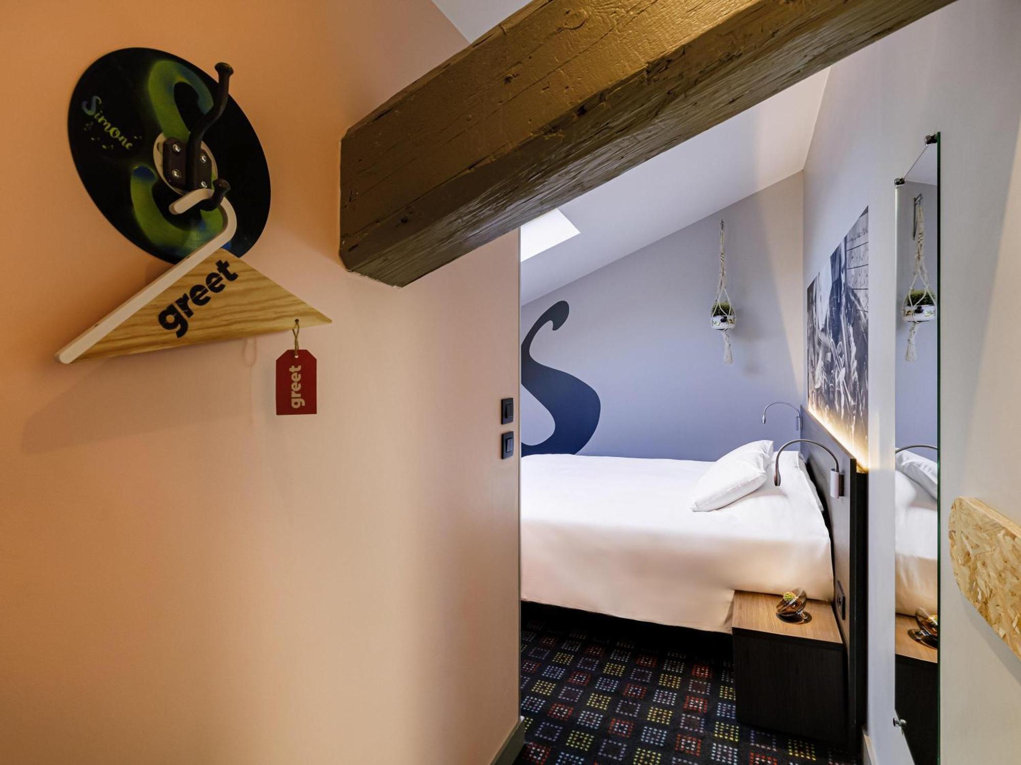 Double Room "Pop"