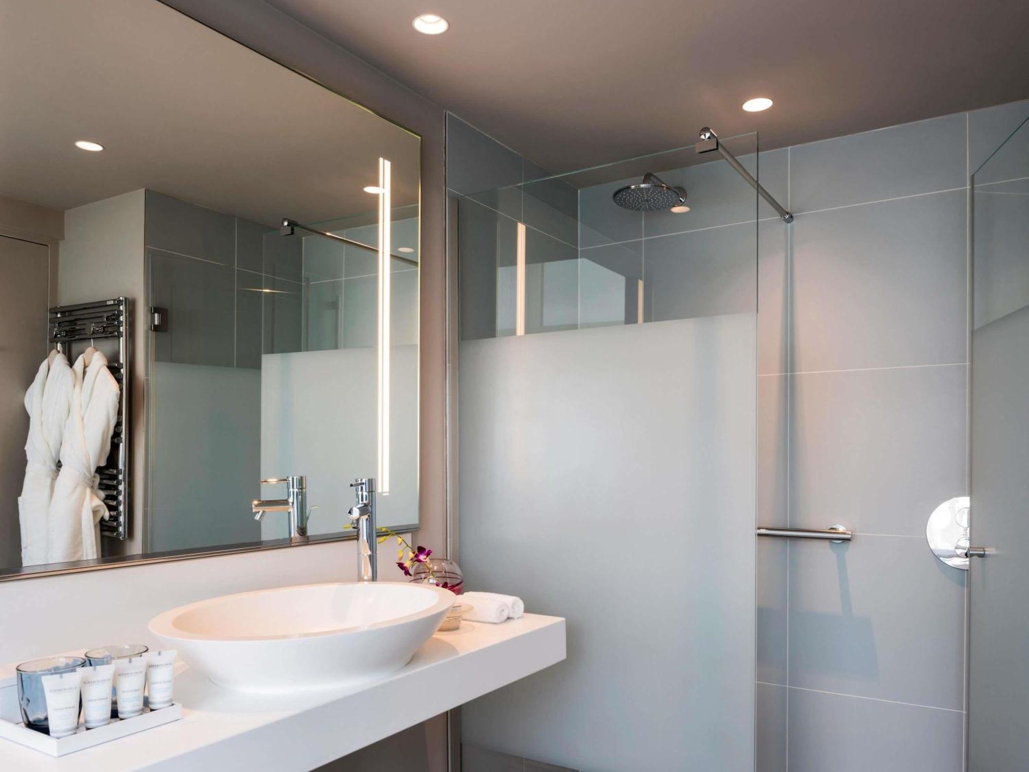 Superior Queen or Twin Room with Inner Courtyard View