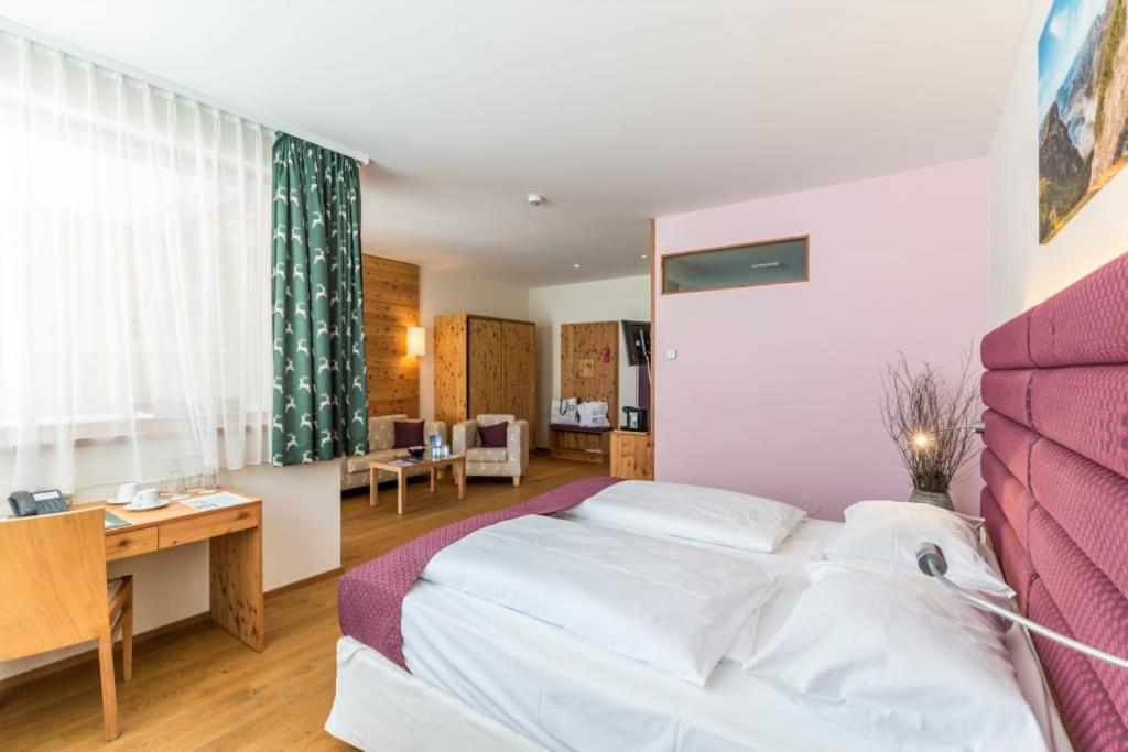 Junior Suite with Mountain View