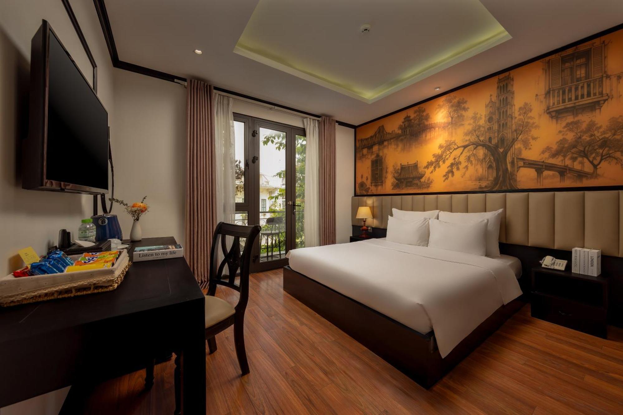 Junior Suite with Balcony