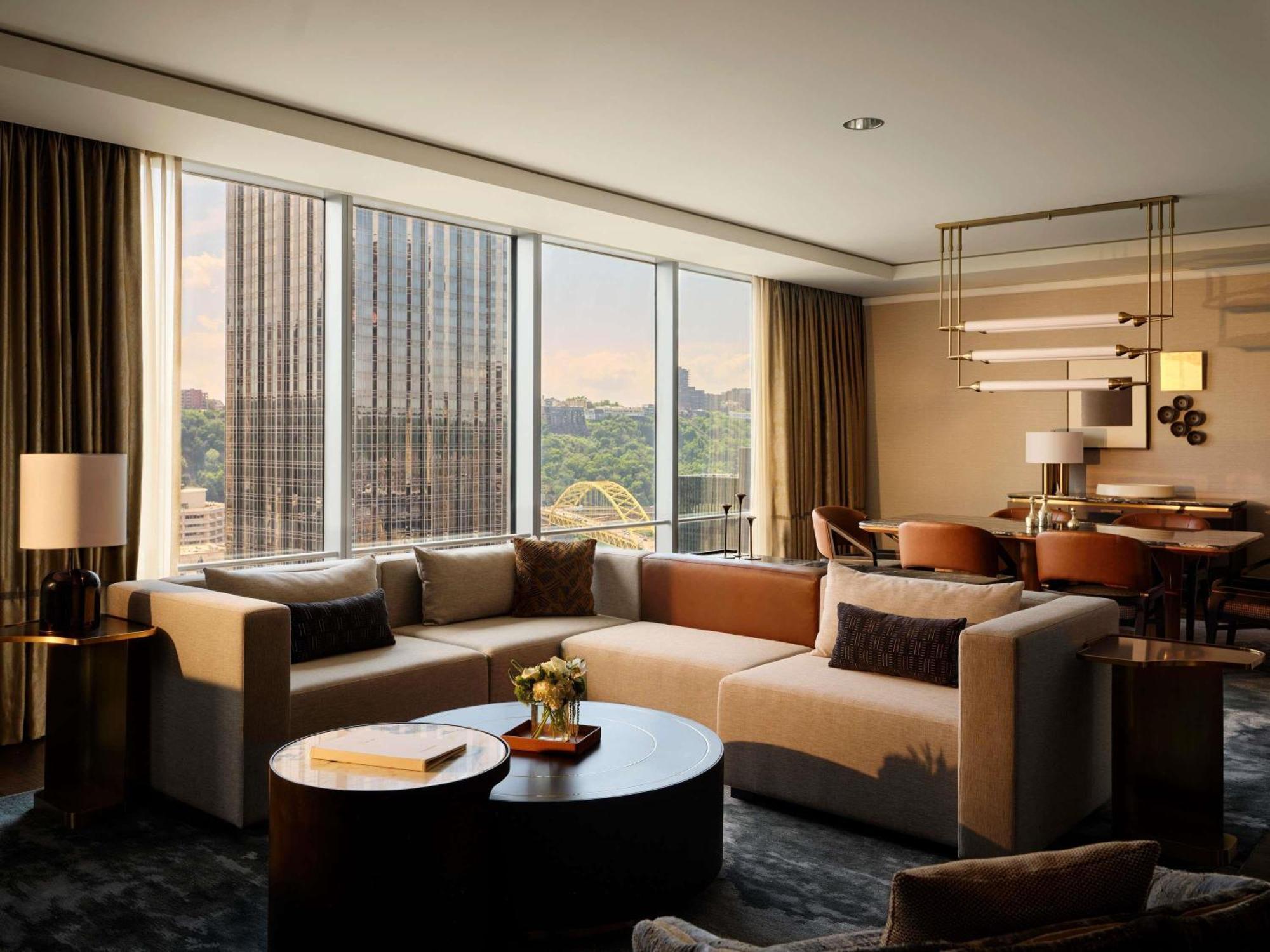 One-Bedroom King Suite