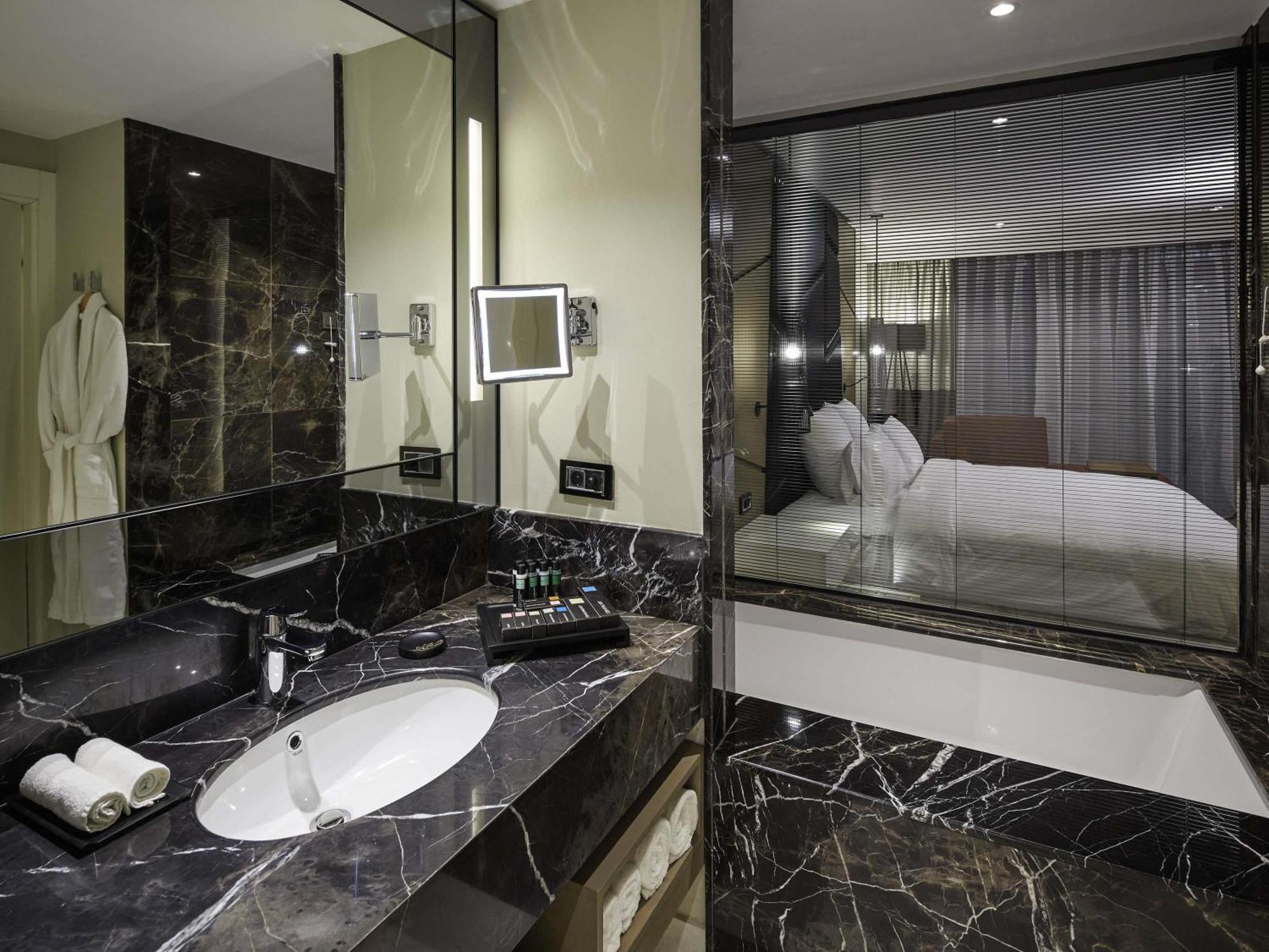 ห้องเอ็กเซ็กคูทีฟพร้อมเตียงแฝด - สิทธิ์เข้าใช้บริการเลานจ์