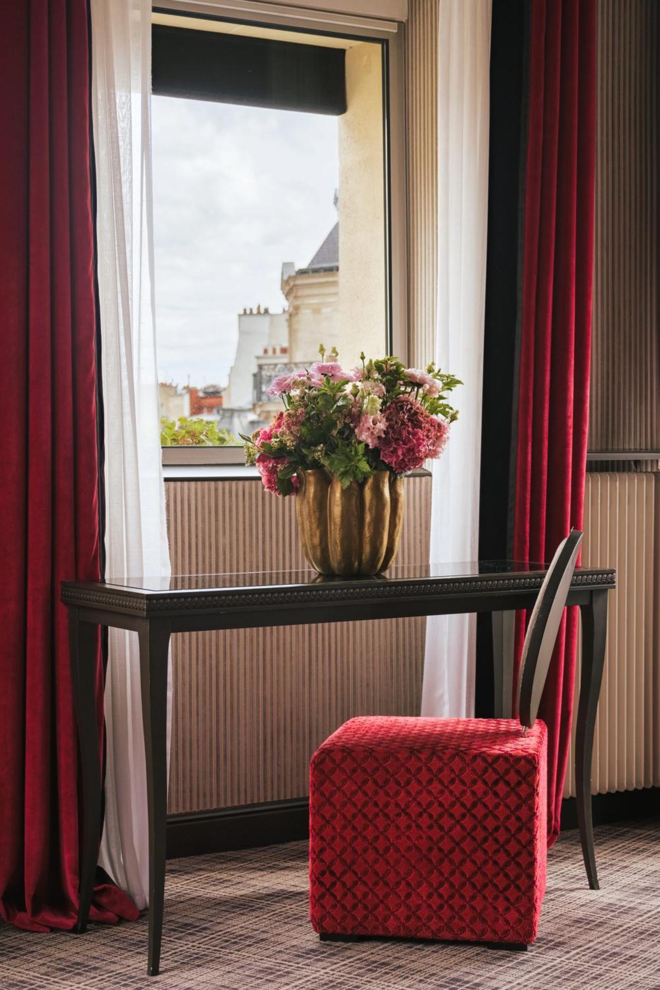 Junior Suite Opera View Balcony