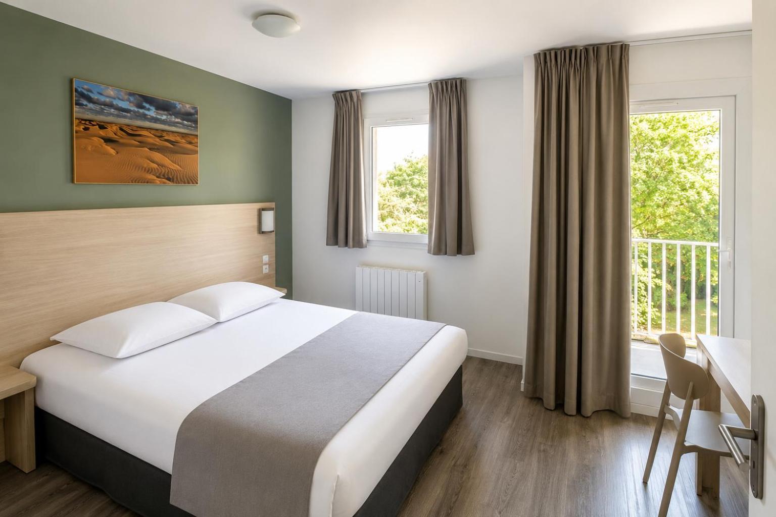 Studio Double Bed