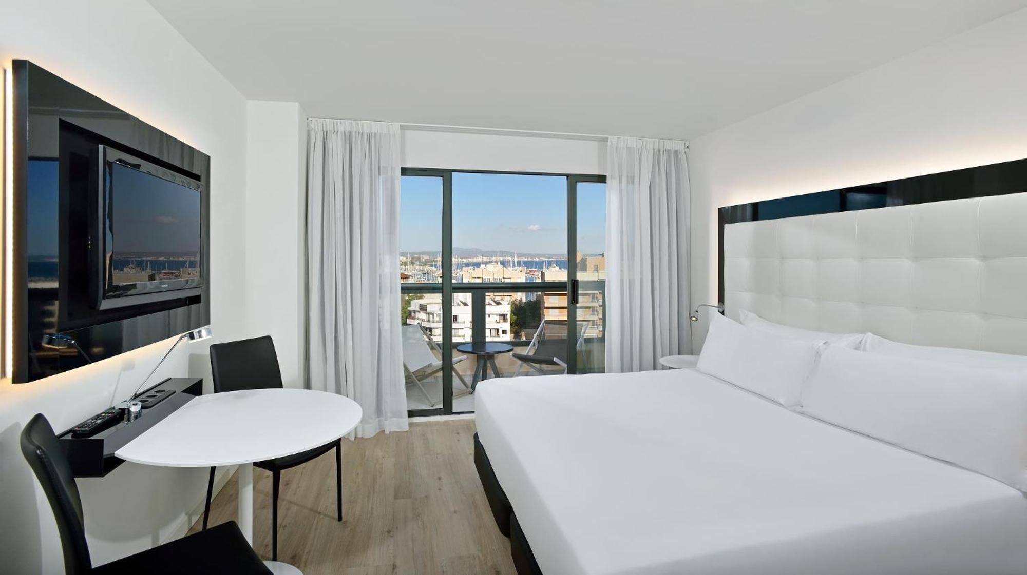 The Innside Premium Room - Cathedral and Bay View