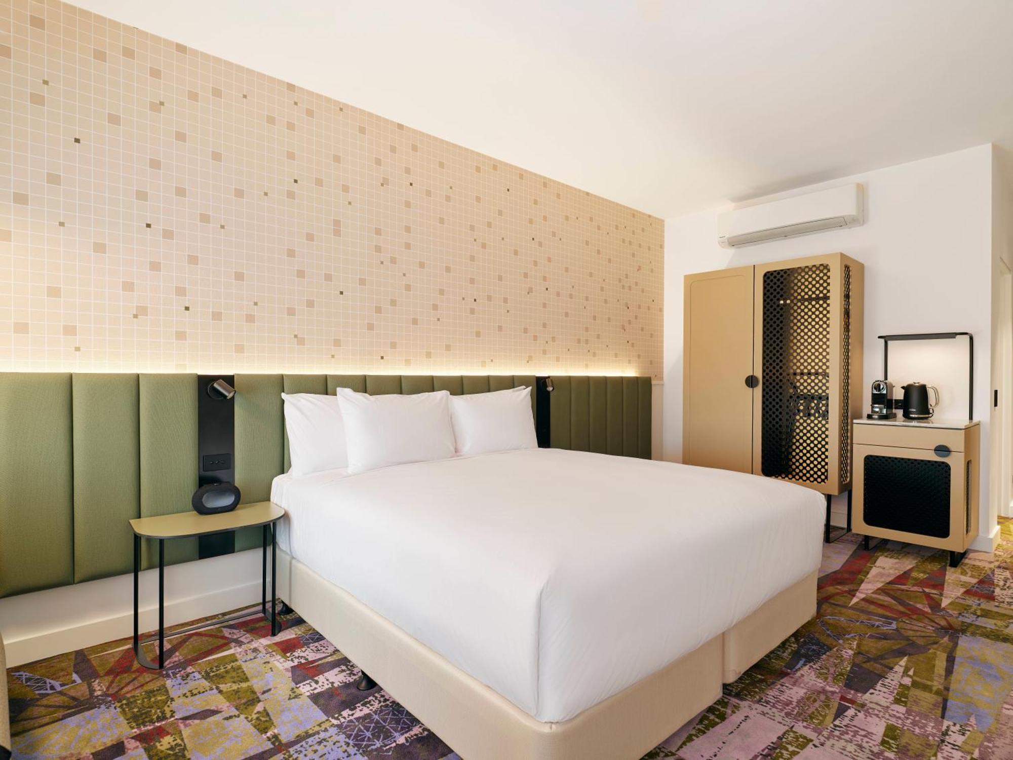 Deluxe Zimmer mit Kingsize-Bett