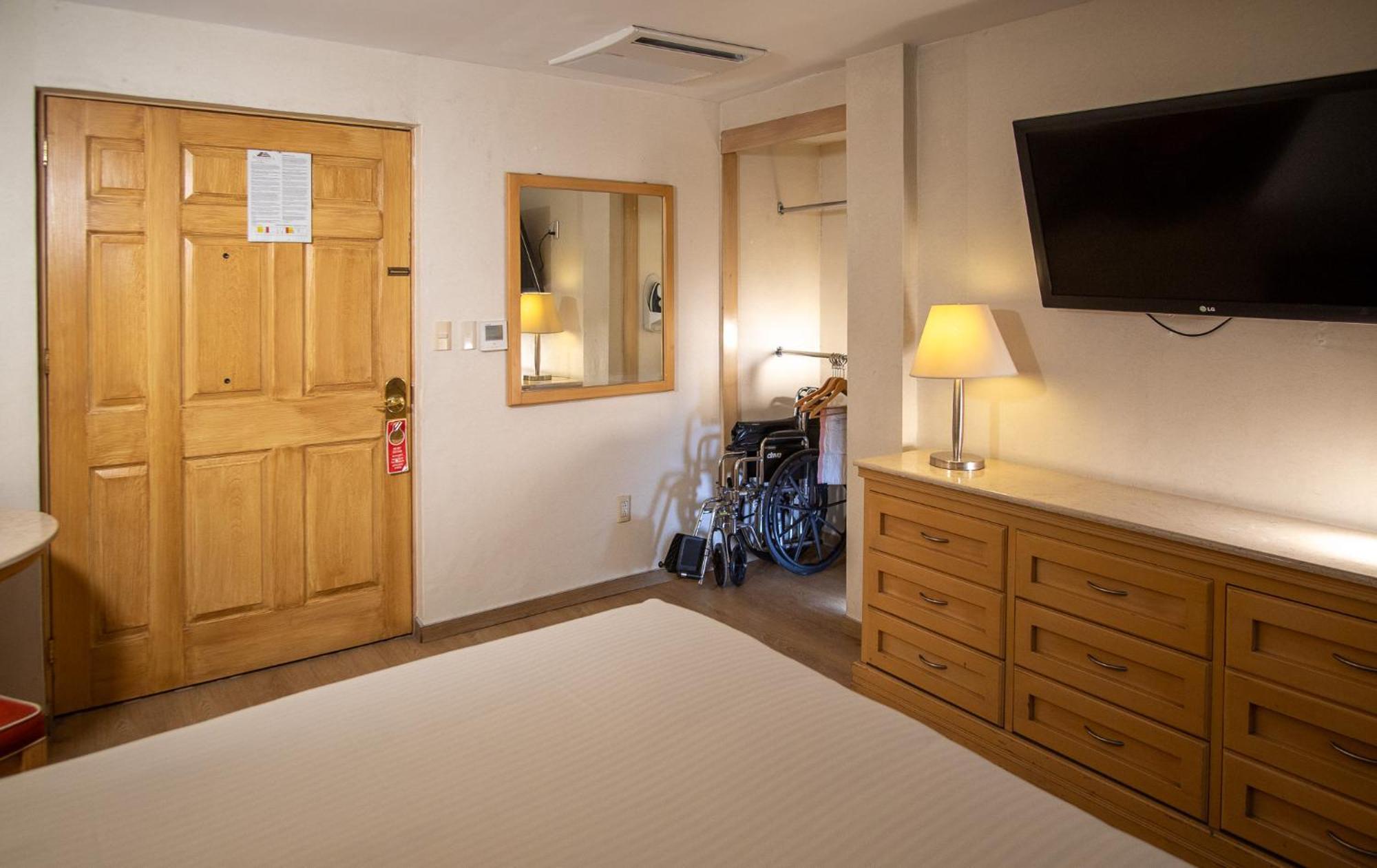 Quarto com Cama Queen-size - Acesso para Hóspedes com Mobilidade Reduzida - Não Fumantes