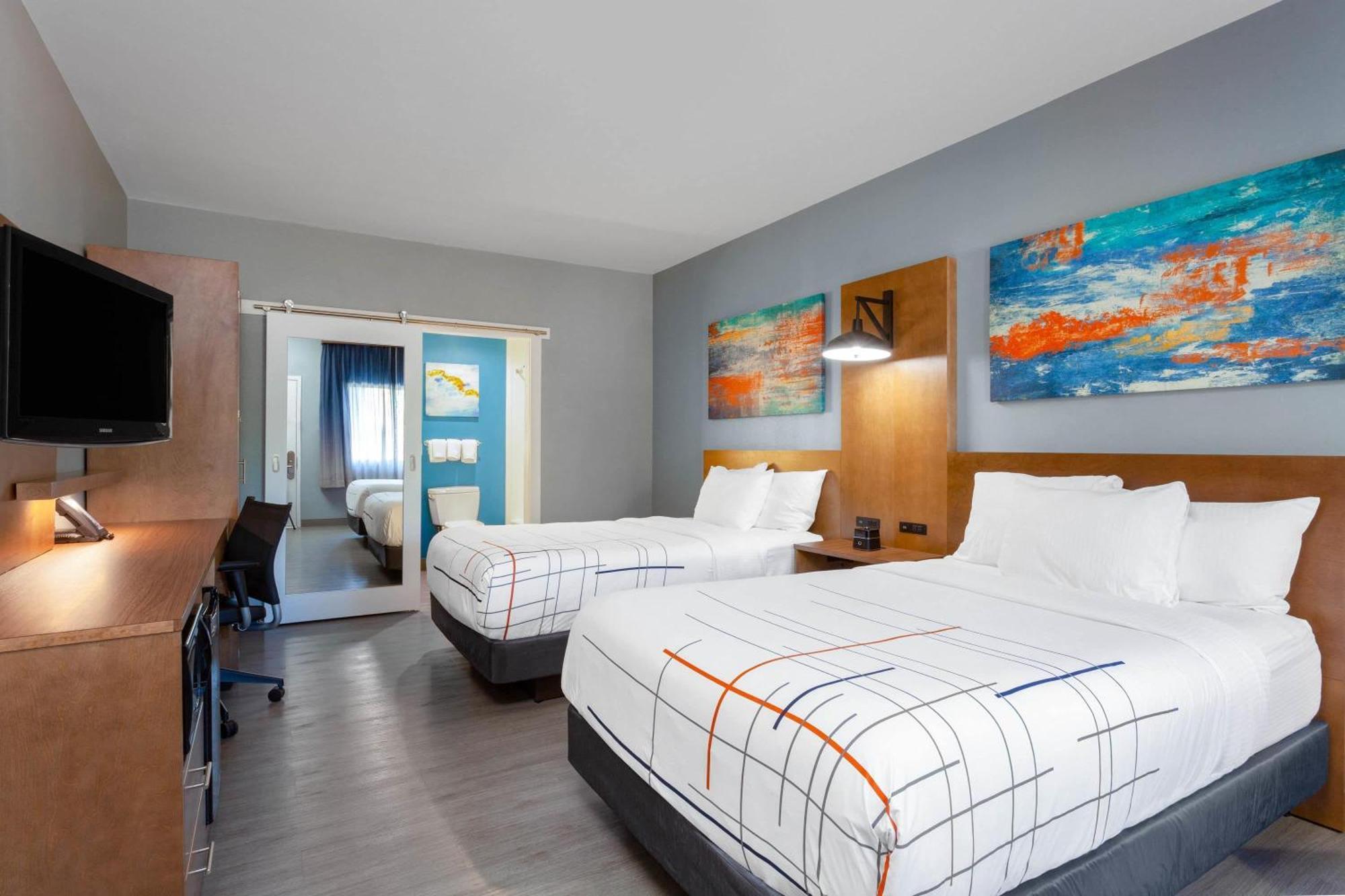 Double Room Two Double Beds Pool View Non-Smoking