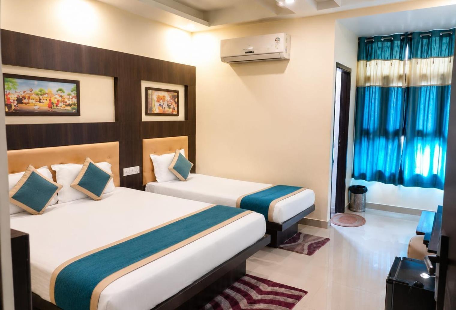Triple Room