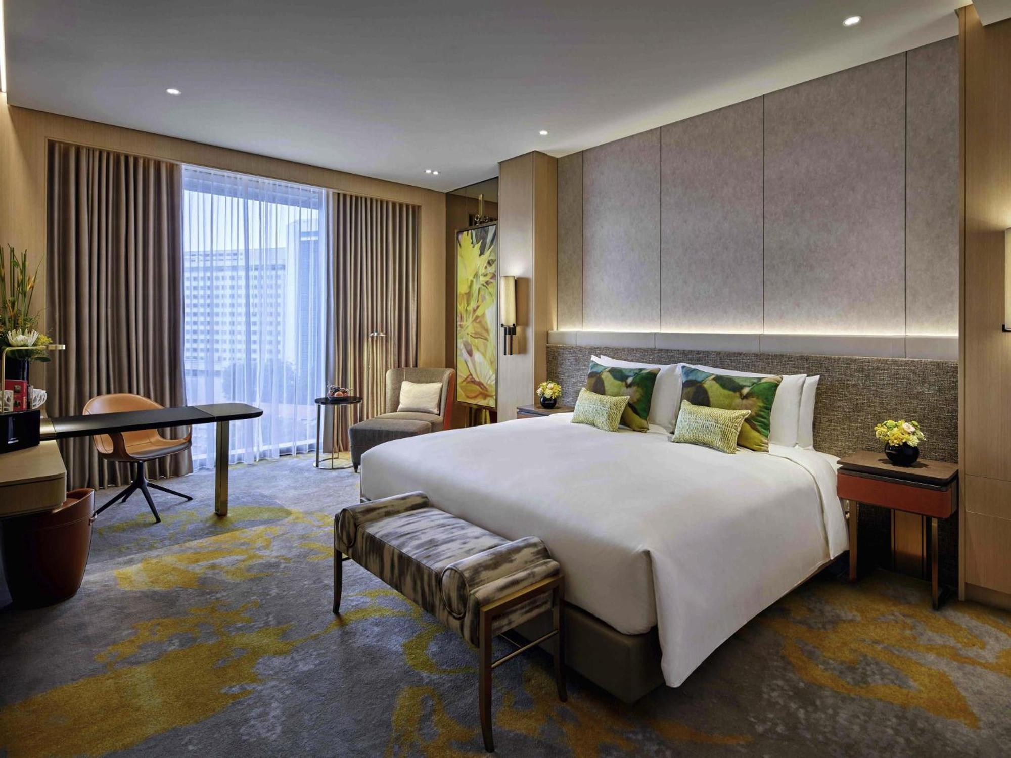 Luxury Club Room Club Millésime Access 2 Single Beds Heritage View High Floor