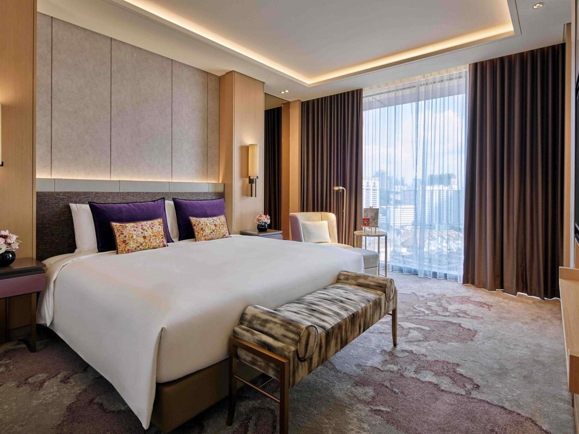 Prestige Suite Club Millésime Access 1 King Bed Heritage View