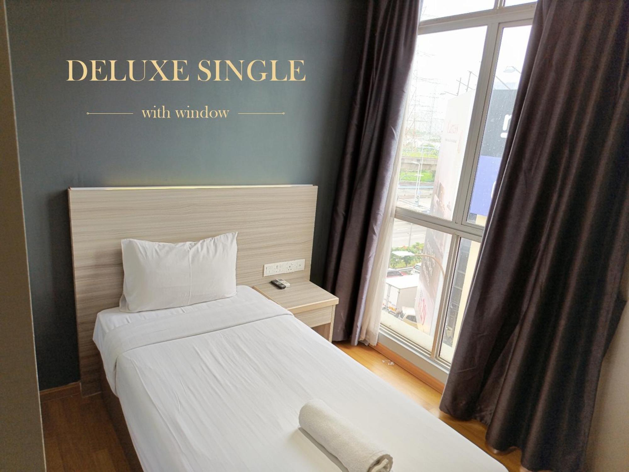 Deluxe Single Room
