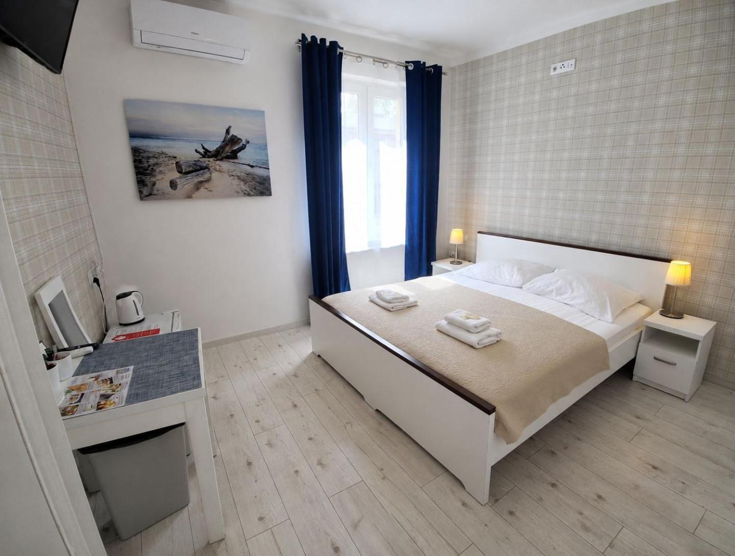 Deluxe Queen Room