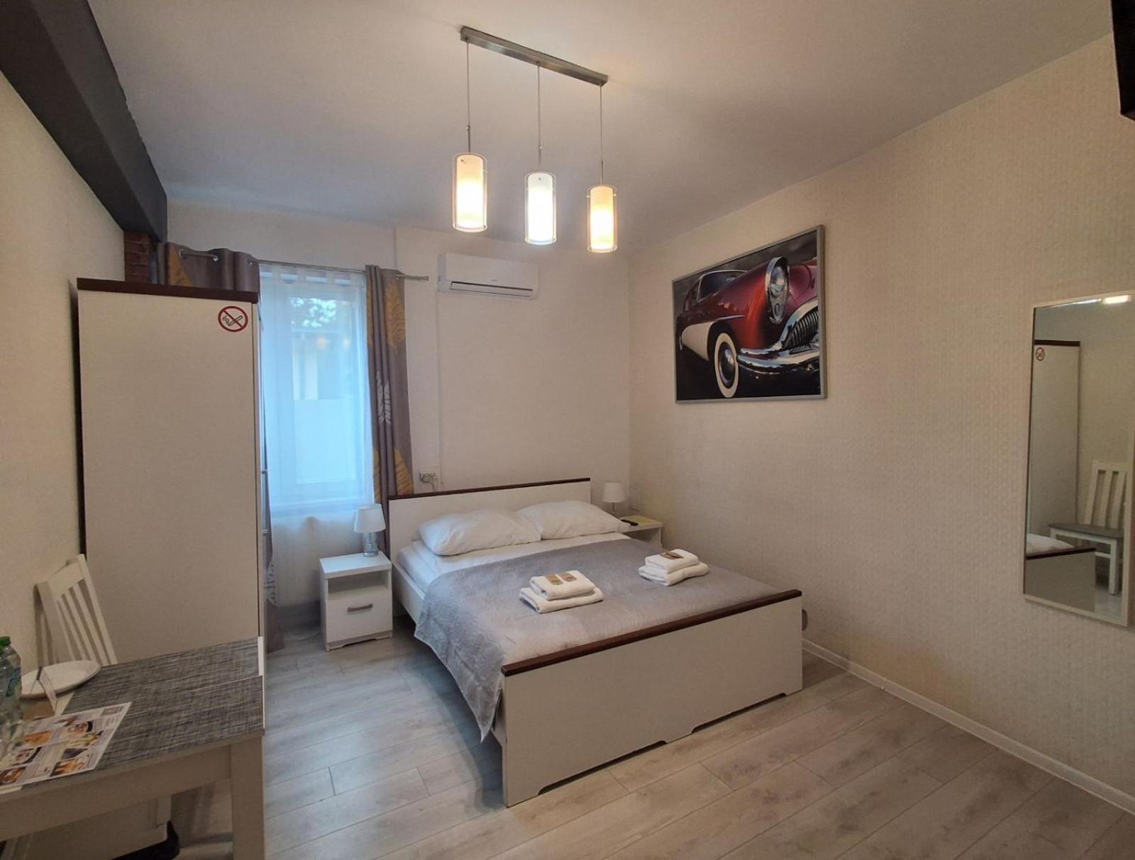 Deluxe Queen Room