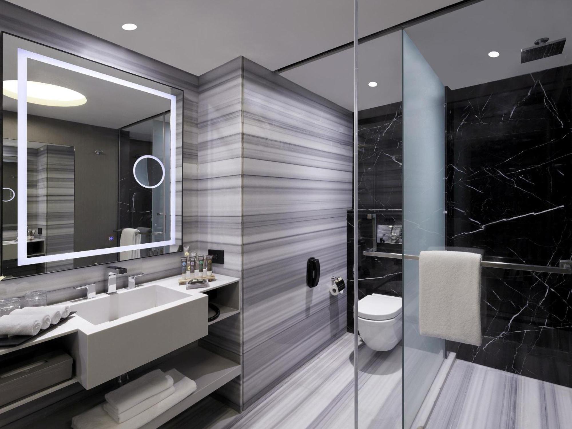 High Floor Premier Room with City View and Lounge Access
