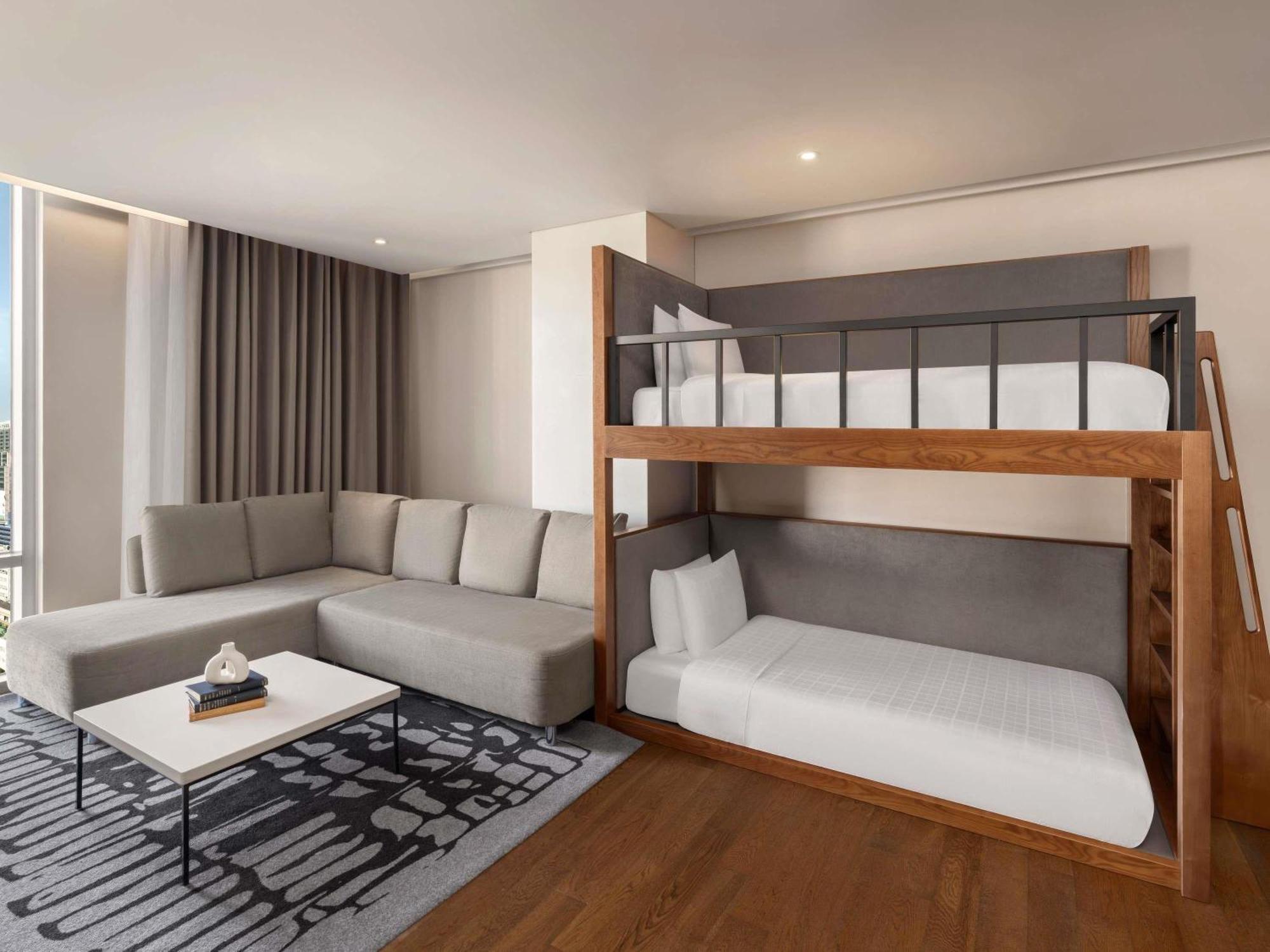 One-Bedroom Premier Family Residence with One Double Bed and One Bunk Bed