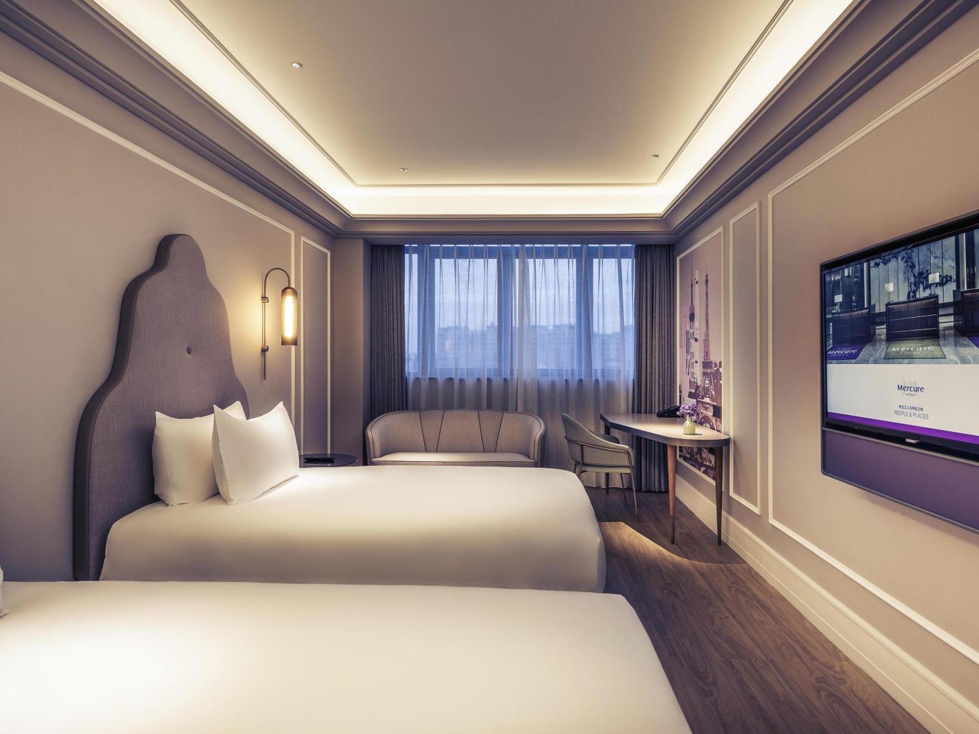 Deluxe Room Twin Beds