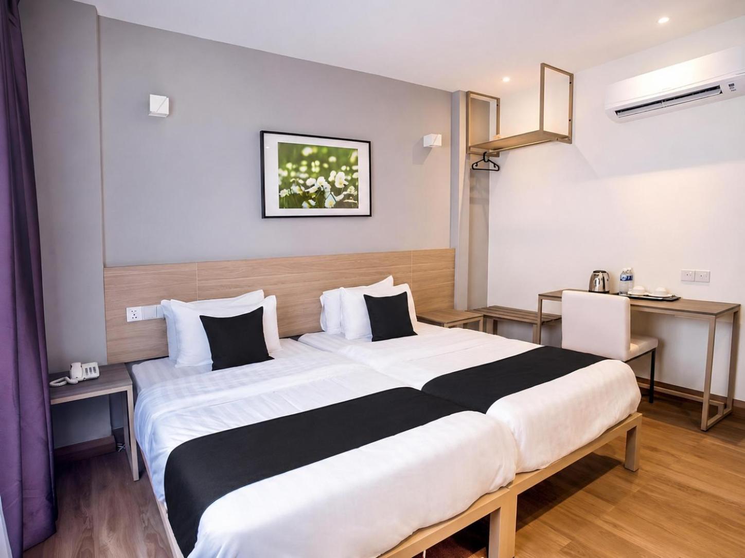 Standard Twin Room