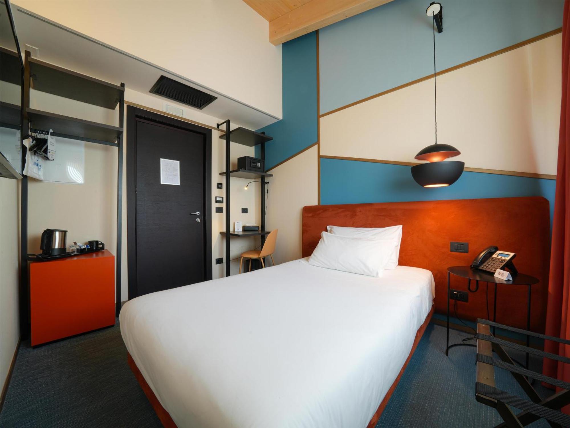 Eenpersoonskamer met Frans Bed - Rookvrij