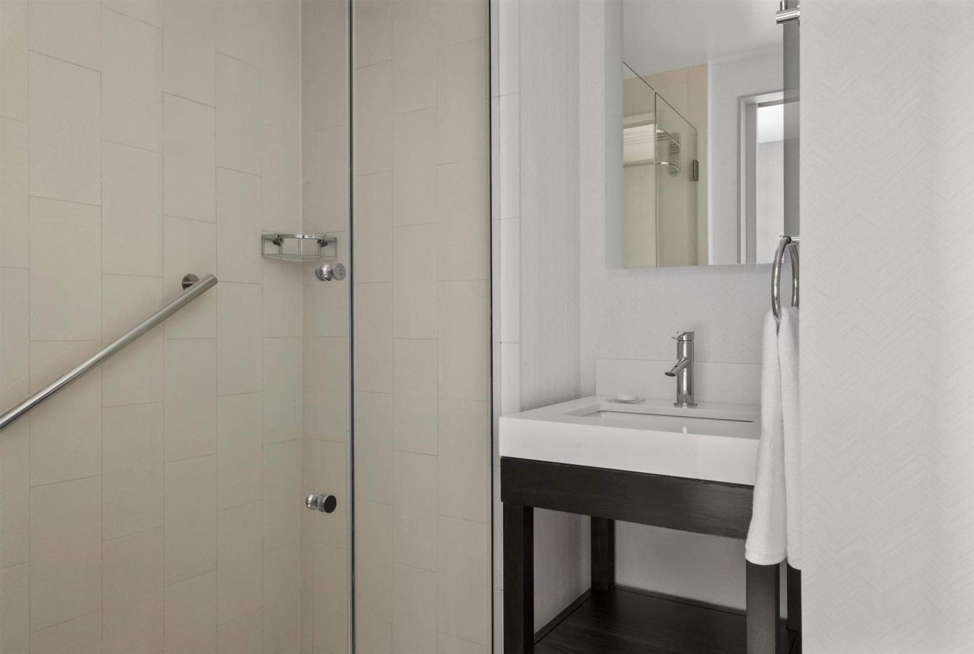 Quarto King com Sofá-Cama e Vista da Cidade