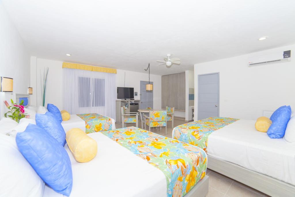 Deluxe Family Room,766388830:JPEG