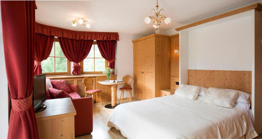 Studio (2 Adults)