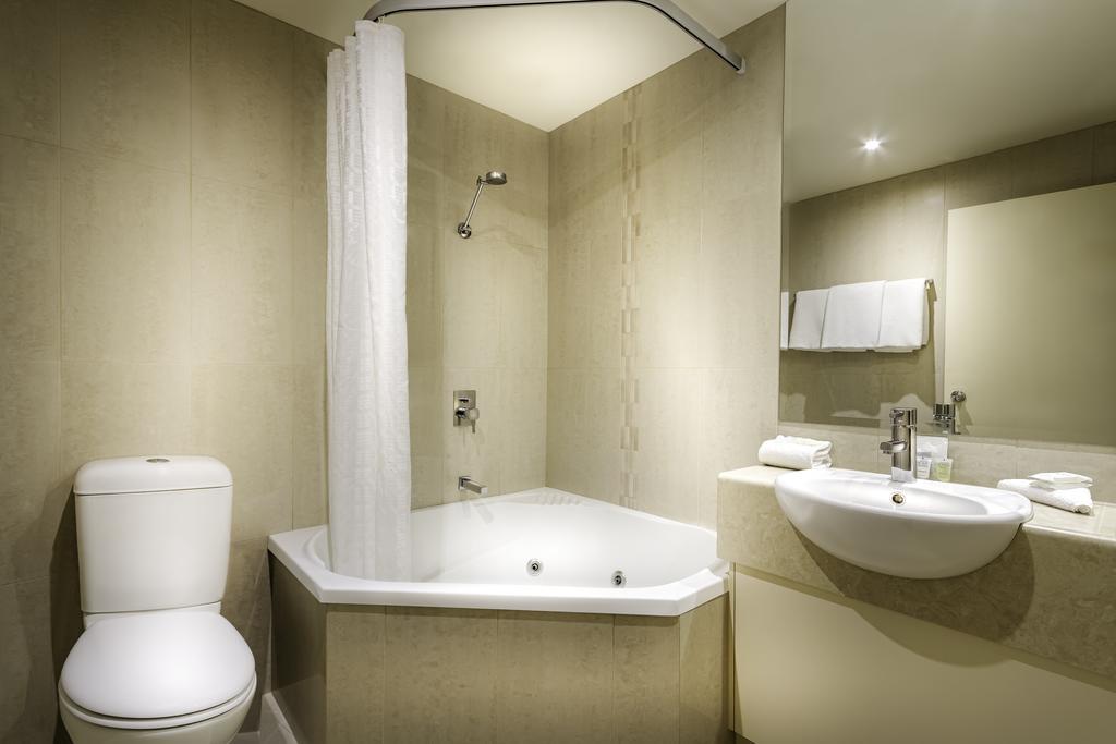 Suite Spa Bath