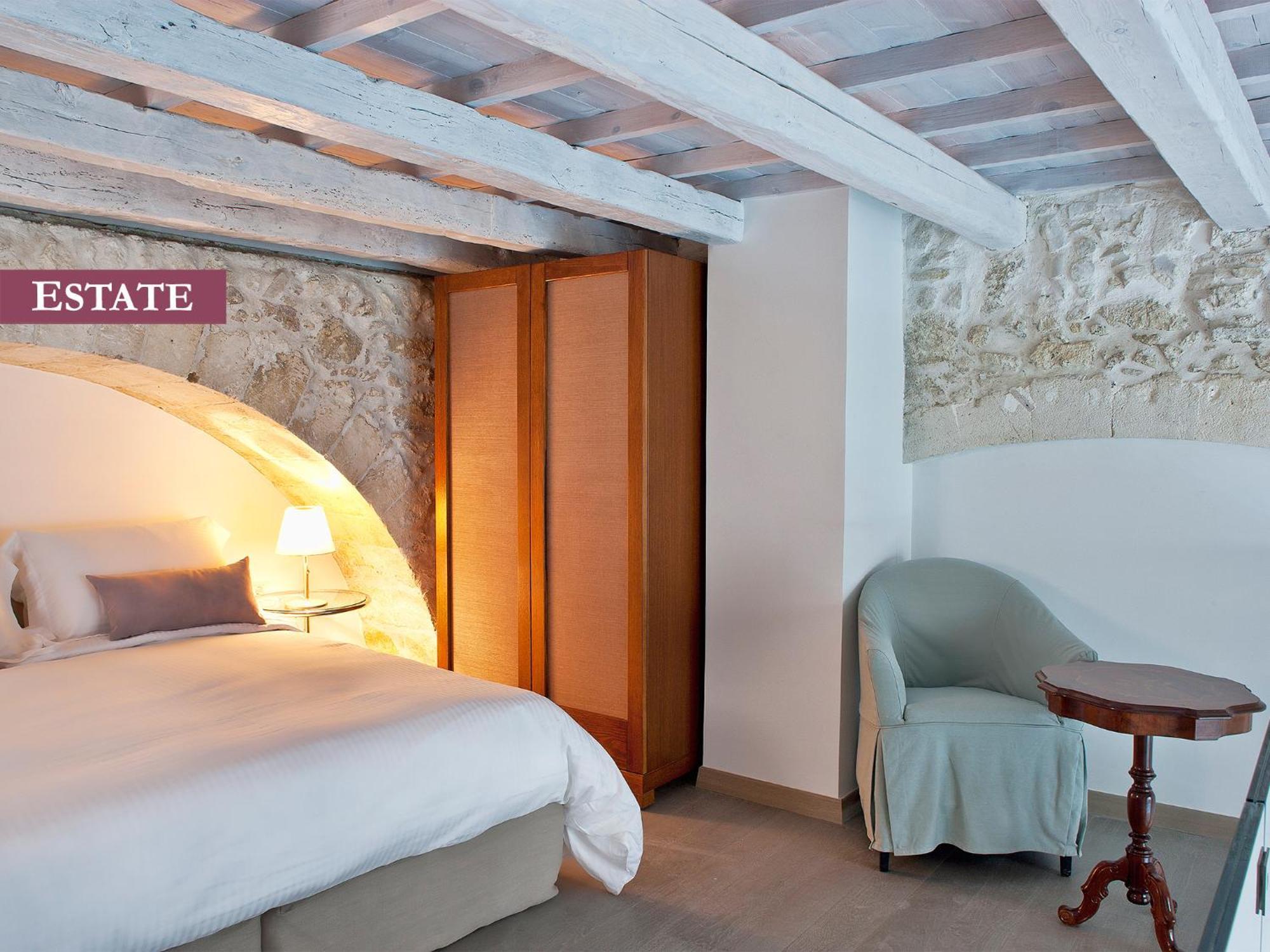 Suite mit Poolblick - Estate