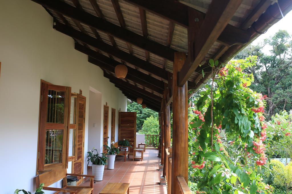 Phòng Giường Đôi Nhìn Ra Vườn
