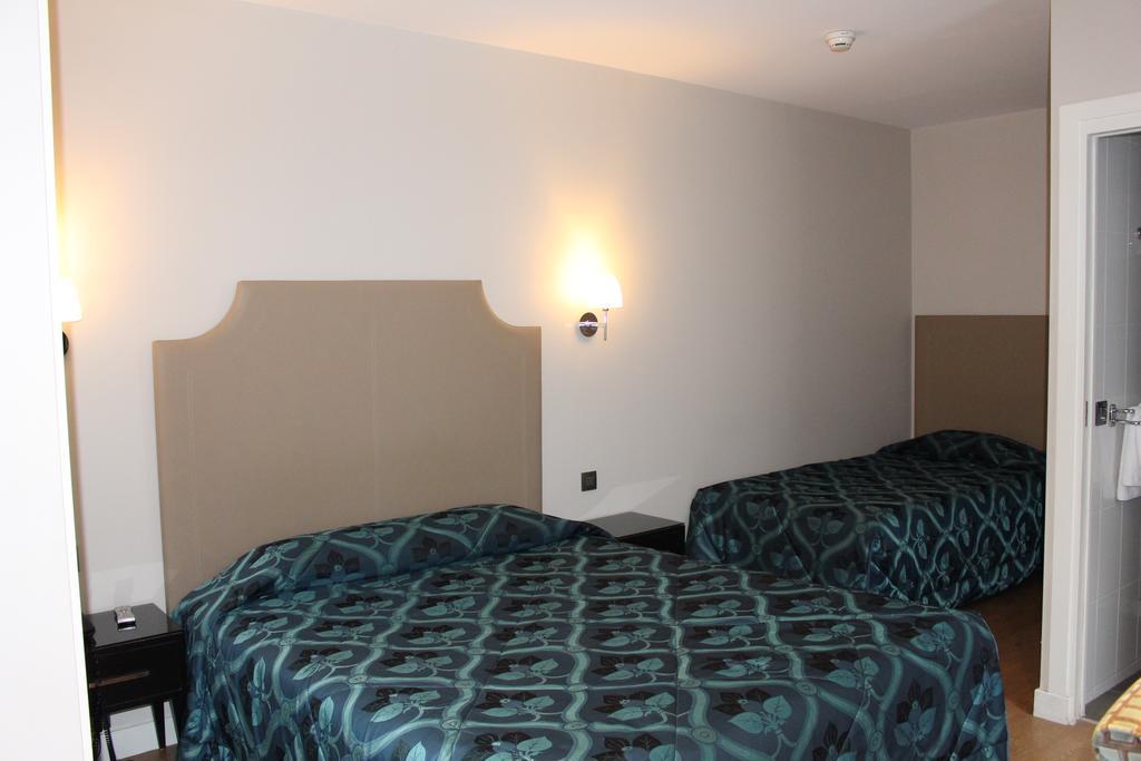 Triple Room Bath or Shower
