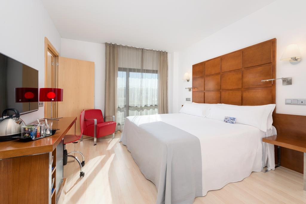 Chambre Double ou Lits Jumeaux (1-2 Adultes)